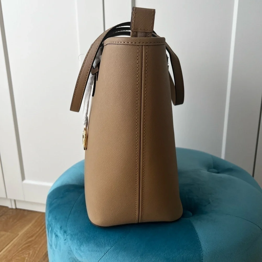 MICHAEL KORS Jet Set Tote NWT